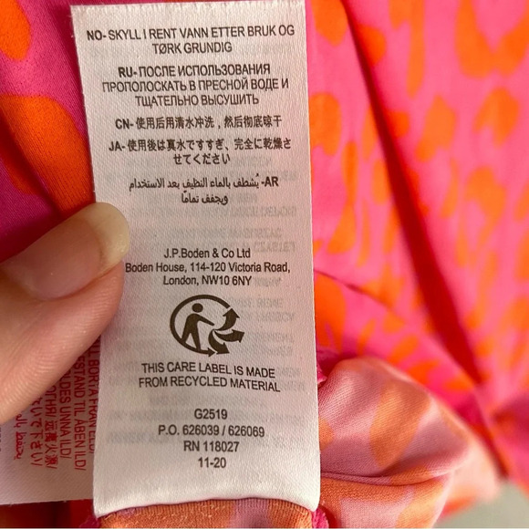 Boden Long-sleeved Rash Guard Fuchsia Pink Leopard Sz 9-10 - Picture 6 of 6